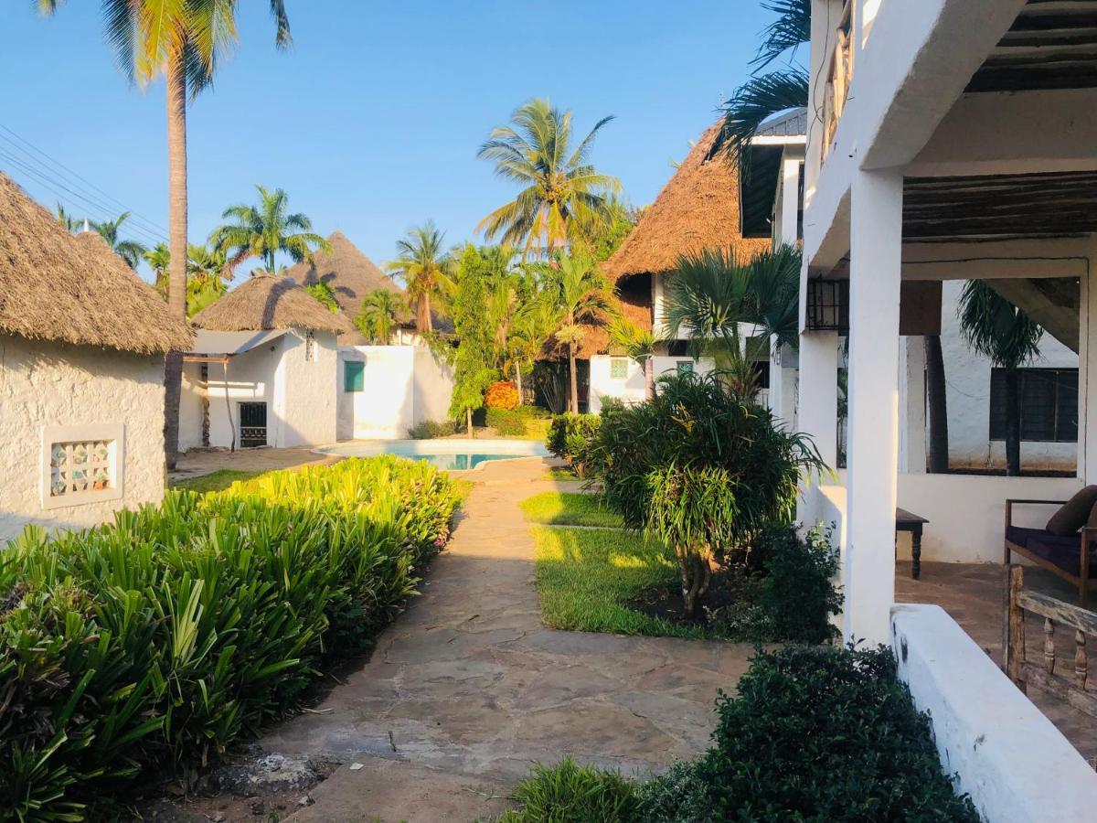 Miwa Holiday Resort Diani Beach Kültér fotó