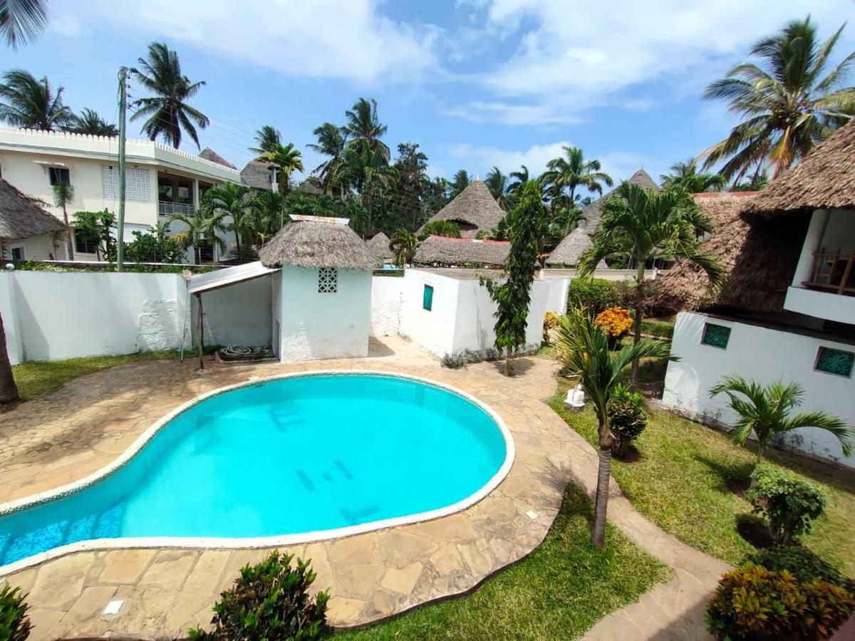 Miwa Holiday Resort Diani Beach Kültér fotó